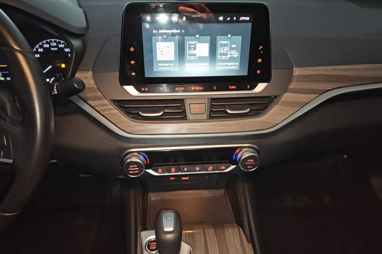 Used Nissan Teana 2021 2.0L XL Comfort Edition Audio And AC Panel
