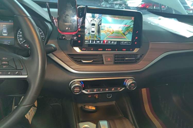 Used Nissan Teana 2021 2.0L XL Comfort Edition Audio And AC Panel