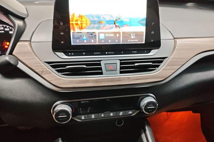 Used Nissan Teana 2021 2.0L XL Comfort Edition Audio And AC Panel