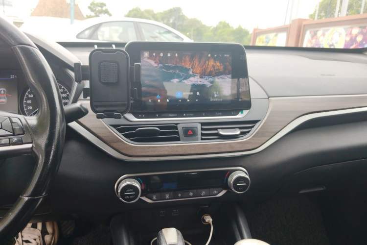 Used Nissan Teana 2021 2.0L XL Comfort Edition Audio And AC Panel