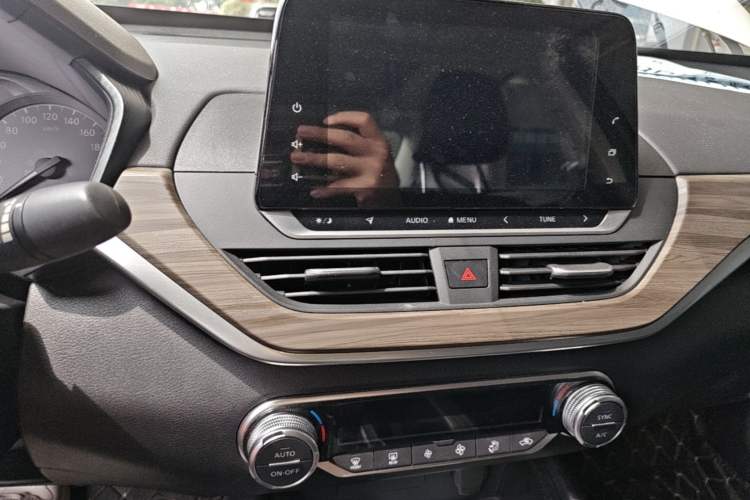 Used Nissan Teana 2021 2.0L XL Comfort Edition Audio And AC Panel
