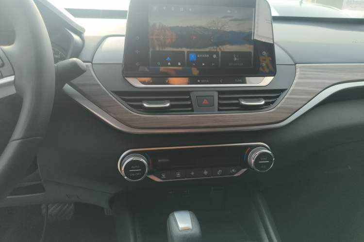 Used Nissan Teana 2021 2.0L XL Comfort Edition Audio And AC Panel