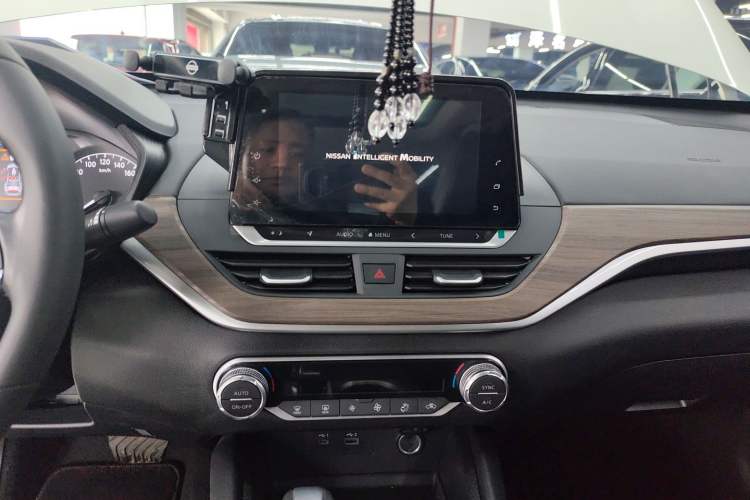 Used Nissan Teana 2021 2.0L XL Comfort Edition Audio And AC Panel