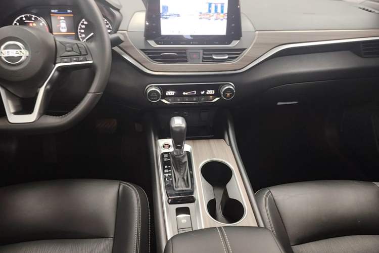 Used Nissan Teana 2021 2.0L XL Comfort Edition Audio And AC Panel