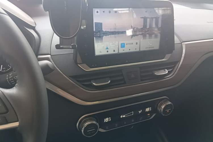Used Nissan Teana 2021 2.0L XL Comfort Edition Audio And AC Panel