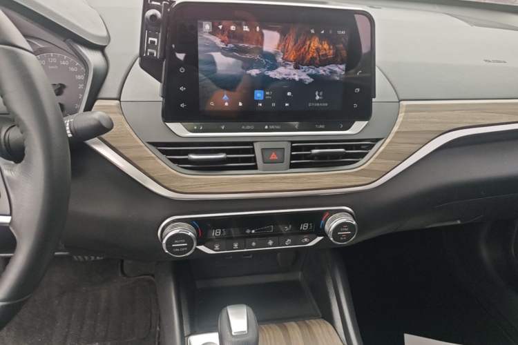 Used Nissan Teana 2021 2.0L XL Comfort Edition Audio And AC Panel