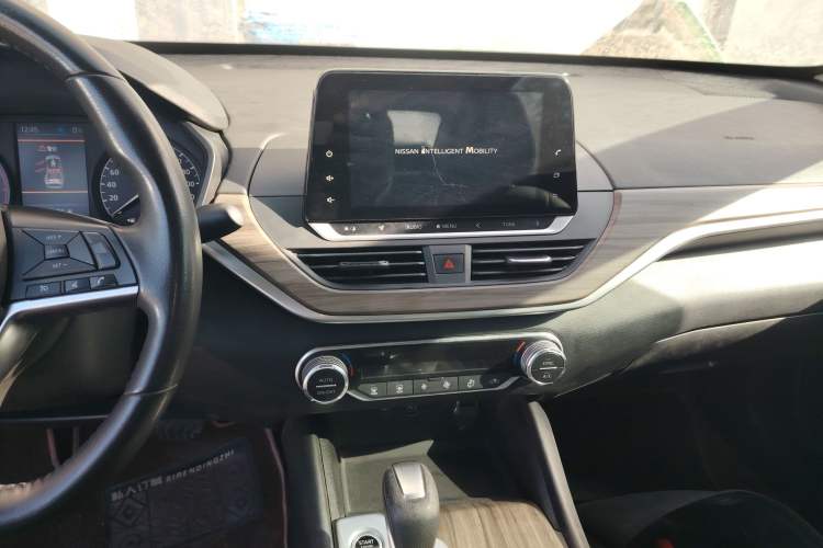 Used Nissan Teana 2021 2.0L XL Comfort Edition Audio And AC Panel