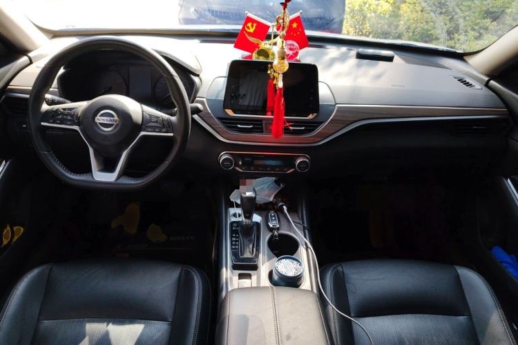 Used Nissan Teana 2021 2.0L XL Comfort Edition Center Console