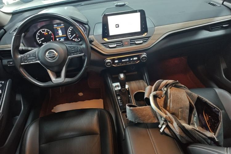 Used Nissan Teana 2021 2.0L XL Comfort Edition Center Console