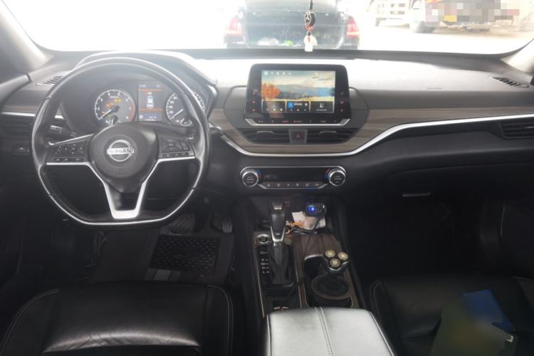 Used Nissan Teana 2021 2.0L XL Comfort Edition Center Console