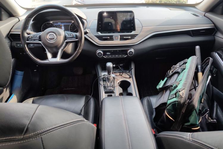 Used Nissan Teana 2021 2.0L XL Upper AD1 Smart Drive & Navigation Edition Center Console