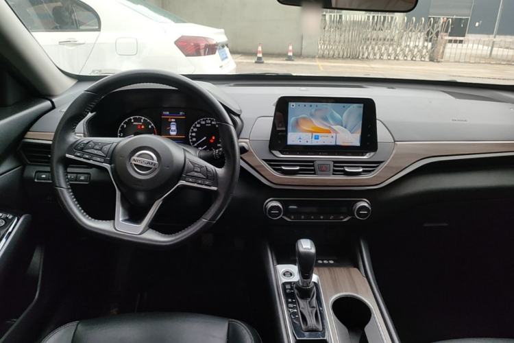 Used Nissan Teana 2021 2.0L XL Comfort Edition Center Console