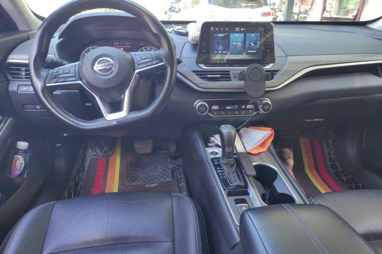 Used Nissan Teana 2021 2.0L XL Comfort Edition Center Console