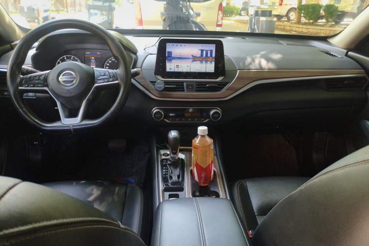 Used Nissan Teana 2021 2.0L XL Comfort Edition Center Console