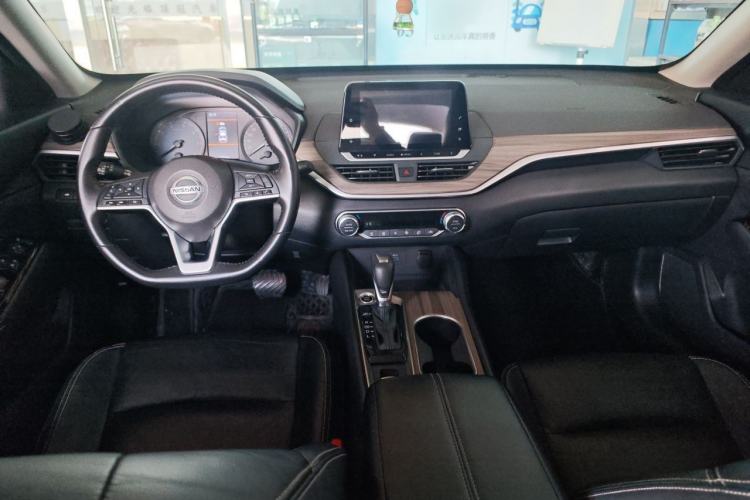Used Nissan Teana 2021 2.0L XL Comfort Edition Center Console