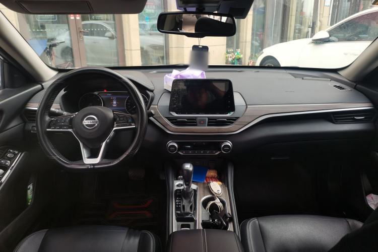 Used Nissan Teana 2021 2.0L XL Upper AD1 Smart Drive & Navigation Edition Center Console
