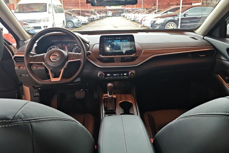 Used Nissan Teana 2021 2.0L XL Comfort Edition Center Console