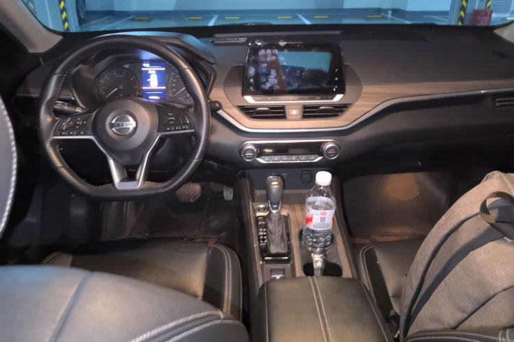 Used Nissan Teana 2021 2.0L XL Comfort Edition Center Console