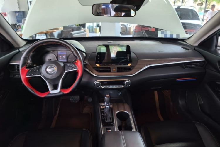 Used Nissan Teana 2021 2.0L XL Comfort Edition Center Console