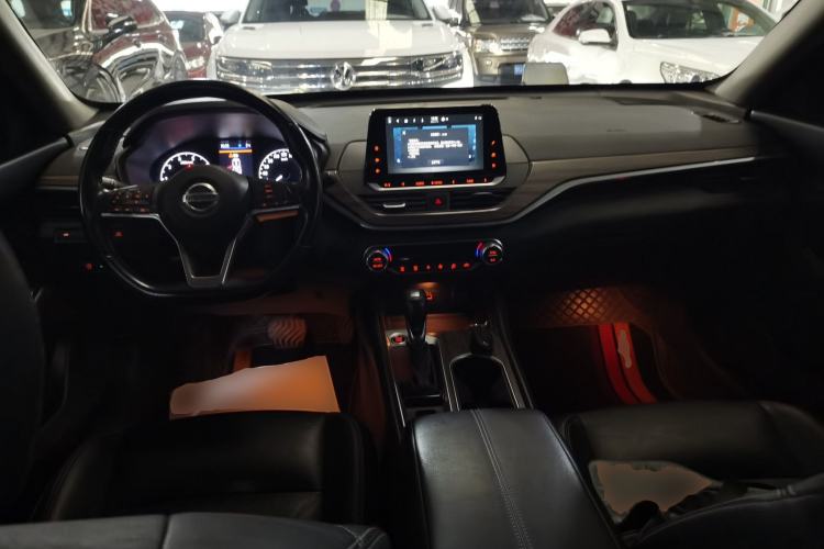 Used Nissan Teana 2021 2.0L XL Comfort Edition Center Console
