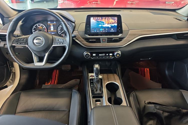 Used Nissan Teana 2021 2.0L XL Comfort Edition Center Console
