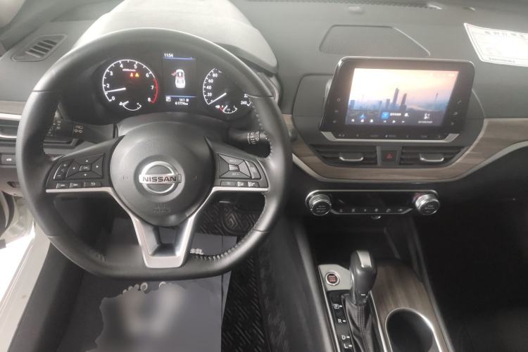 Used Nissan Teana 2021 2.0L XL Comfort Edition Center Console