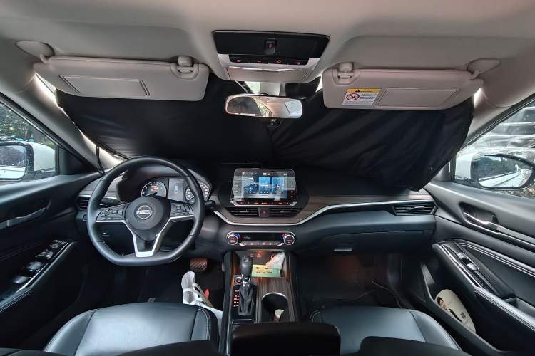 Used Nissan Teana 2021 2.0L XL Comfort Edition Center Console