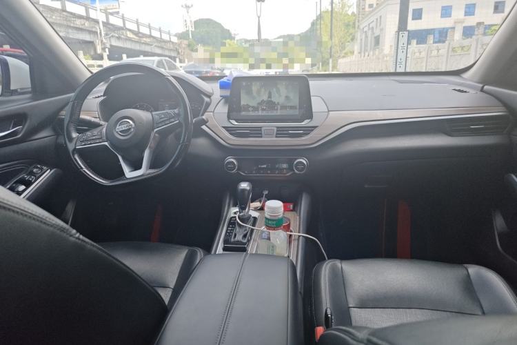 Used Nissan Teana 2021 2.0L XL Comfort Edition Center Console