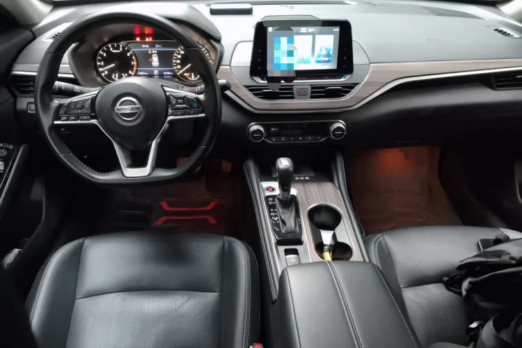 Used Nissan Teana 2021 2.0L XL Upper AD1 Smart Drive & Navigation Edition Center Console