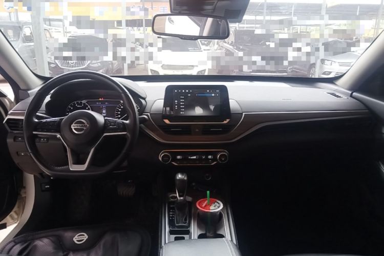 Used Nissan Teana 2021 2.0L XL Upper AD1 Smart Drive & Navigation Edition Center Console
