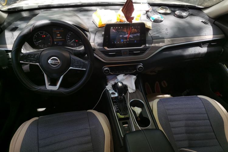 Used Nissan Teana 2021 2.0L XL Comfort Edition Center Console