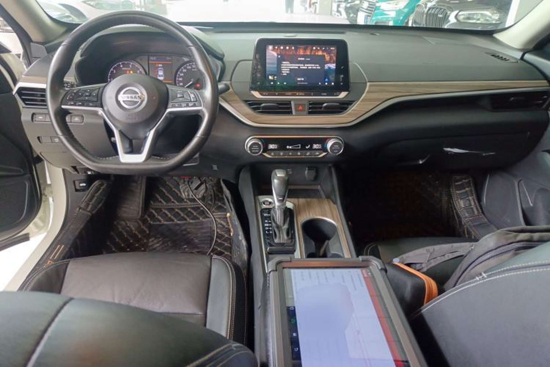 Used Nissan Teana 2021 2.0L XL Comfort Edition Center Console