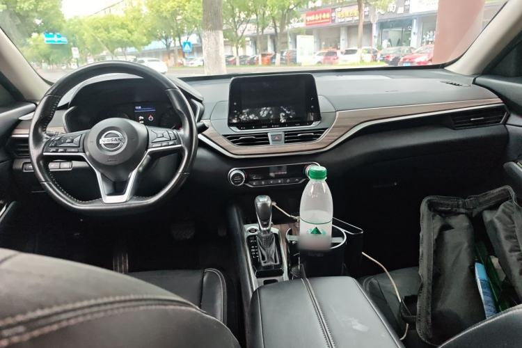 Used Nissan Teana 2021 2.0L XL Comfort Edition Center Console