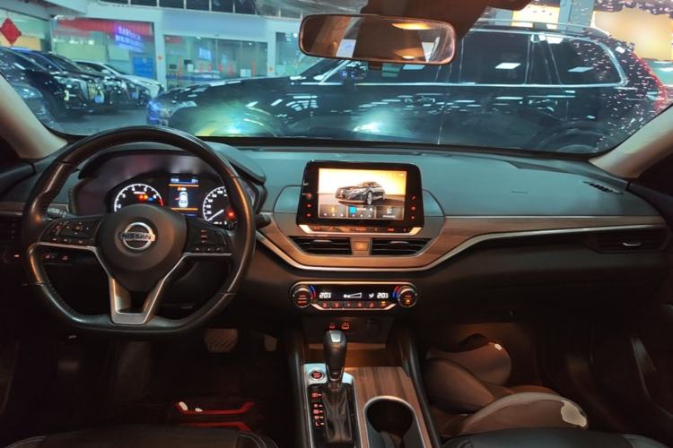 Used Nissan Teana 2021 2.0L XL Comfort Edition Center Console