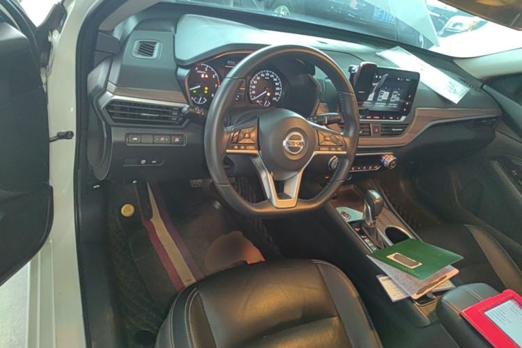 Used Nissan Teana 2021 2.0L XL Comfort Edition Center Console
