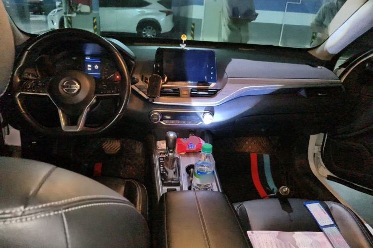 Used Nissan Teana 2021 2.0L XL Comfort Edition Center Console