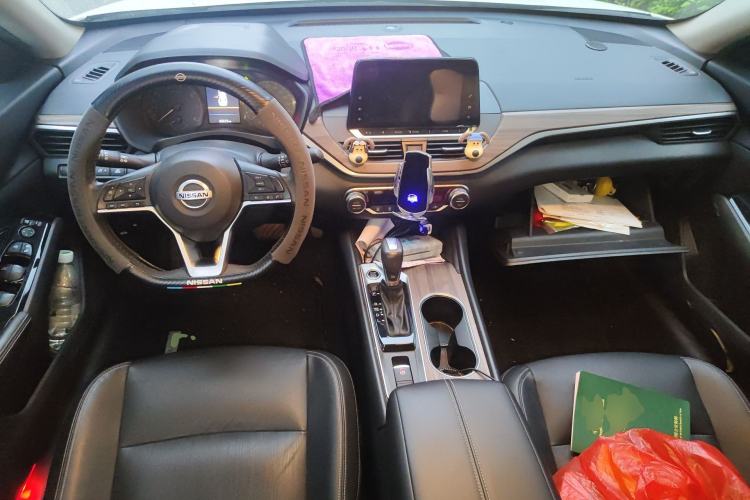 Used Nissan Teana 2021 2.0L XL Comfort Edition Center Console