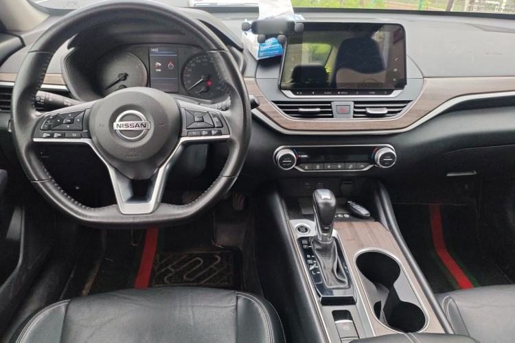 Used Nissan Teana 2021 2.0L XL Comfort Edition Center Console