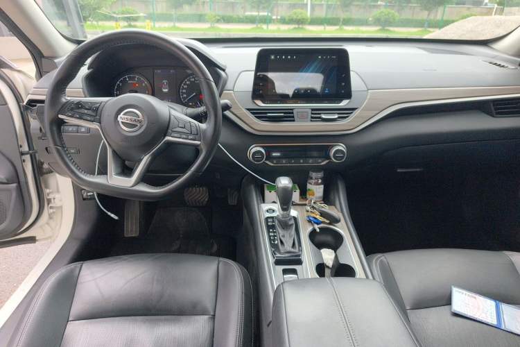 Used Nissan Teana 2021 2.0L XL Comfort Edition Center Console