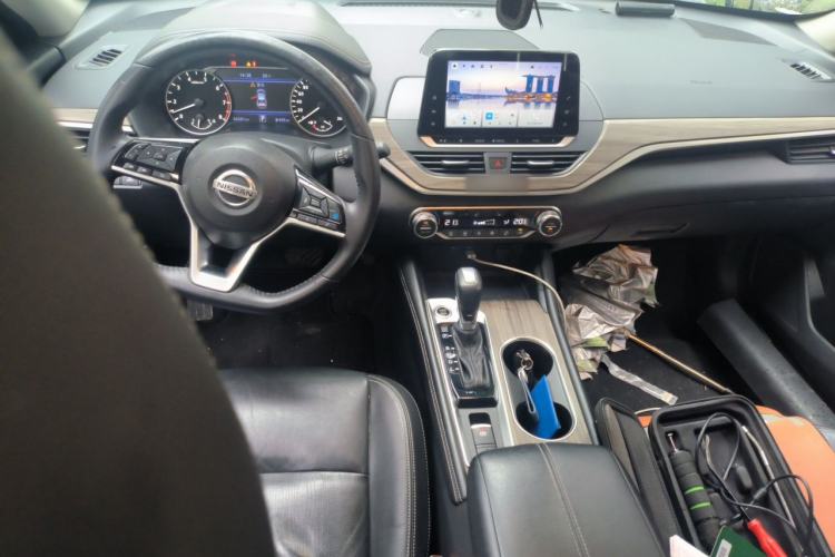 Used Nissan Teana 2021 2.0L XL Upper AD1 Smart Drive & Navigation Edition Center Console