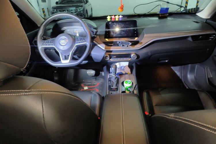 Used Nissan Teana 2021 2.0L XL Comfort Edition Center Console
