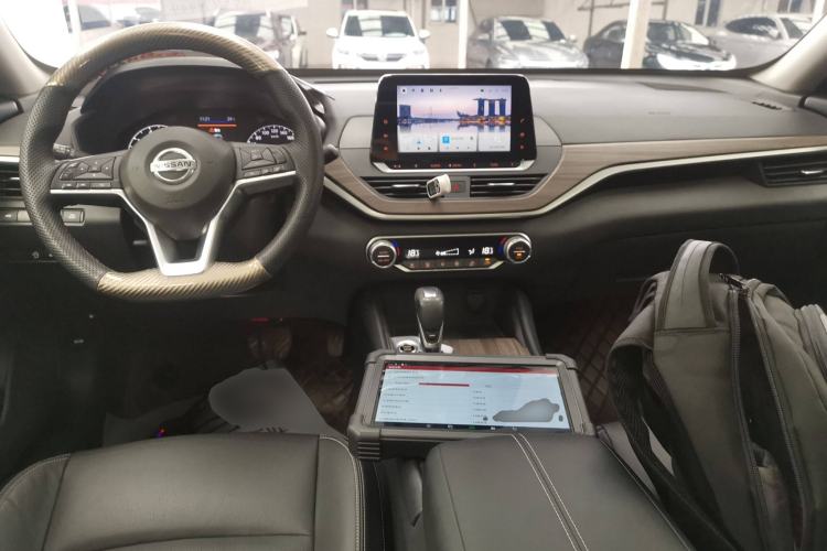 Used Nissan Teana 2021 2.0L XL Comfort Edition Center Console