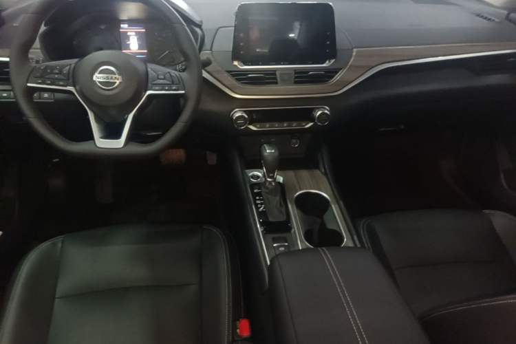 Used Nissan Teana 2021 2.0L XL Comfort Edition Center Console