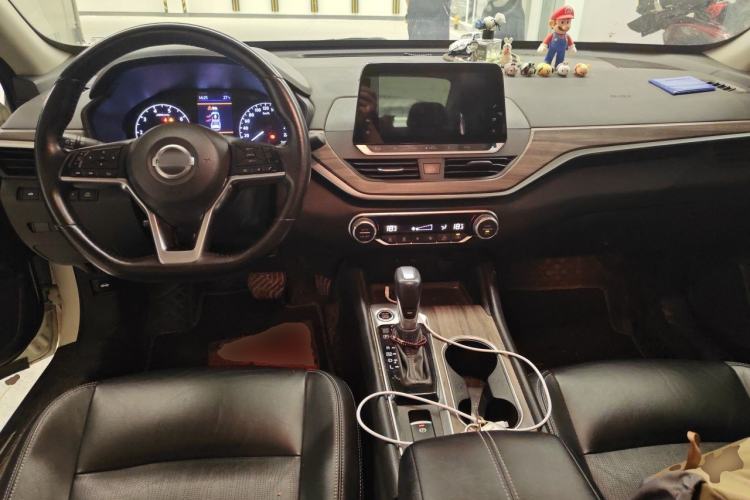 Used Nissan Teana 2021 2.0L XL Comfort Edition Center Console