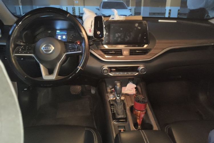 Used Nissan Teana 2021 2.0L XL Comfort Edition Center Console