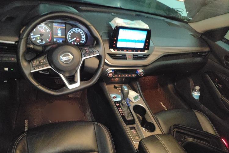 Used Nissan Teana 2021 2.0L XL Comfort Edition Center Console