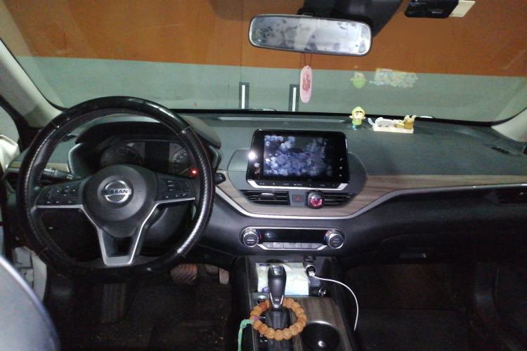 Used Nissan Teana 2021 2.0L XL Comfort Edition Center Console