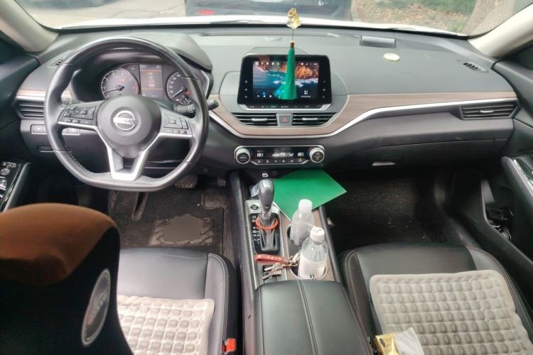 Used Nissan Teana 2021 2.0L XL Comfort Edition Center Console