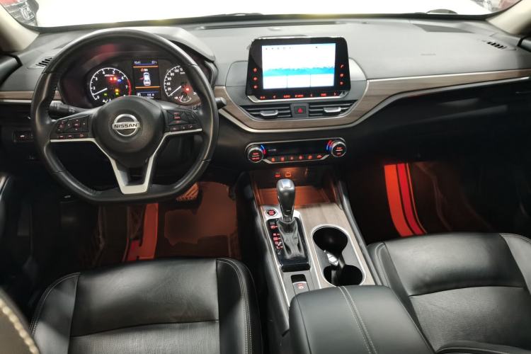 Used Nissan Teana 2021 2.0L XL Comfort Edition Center Console