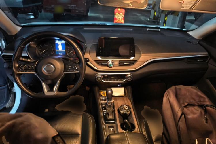 Used Nissan Teana 2021 2.0L XL Comfort Edition Center Console